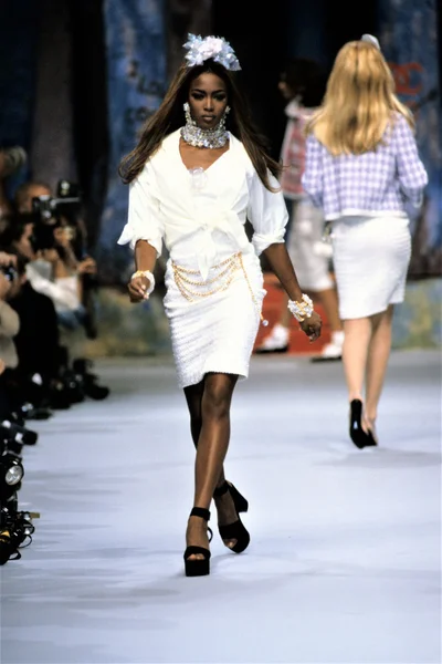 Look 25